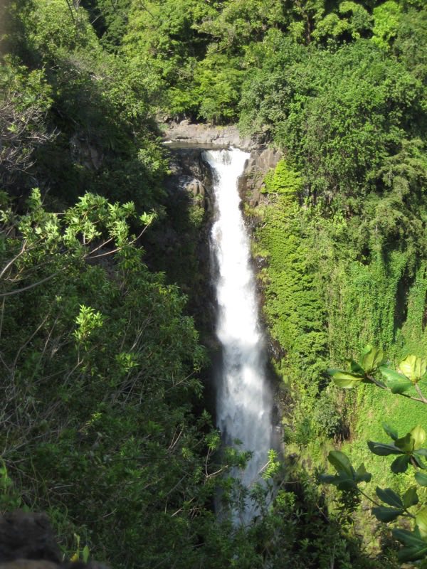 Makahiku Falls waterfall, Road to Hana