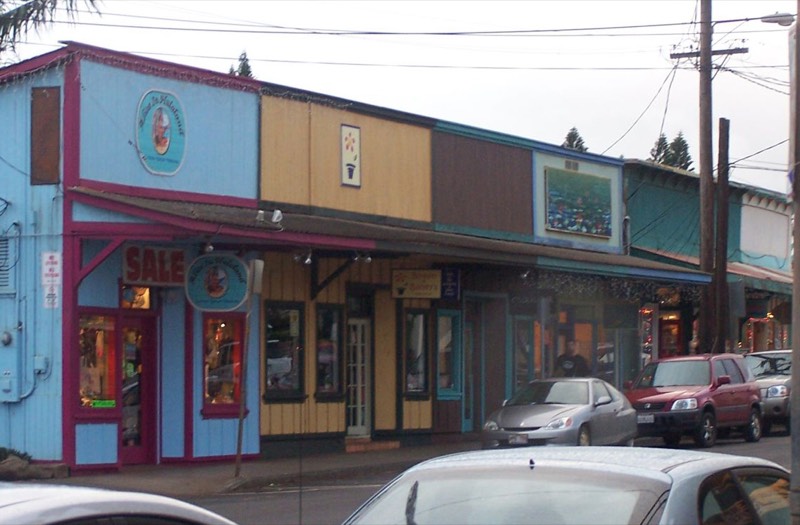 Paia town (Baldwin Avenue)